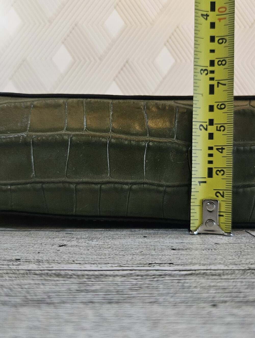 Michael Kors Ginny Croc Embossed Tassel Charm Crossbody Bag Green - Picture 9 of 11